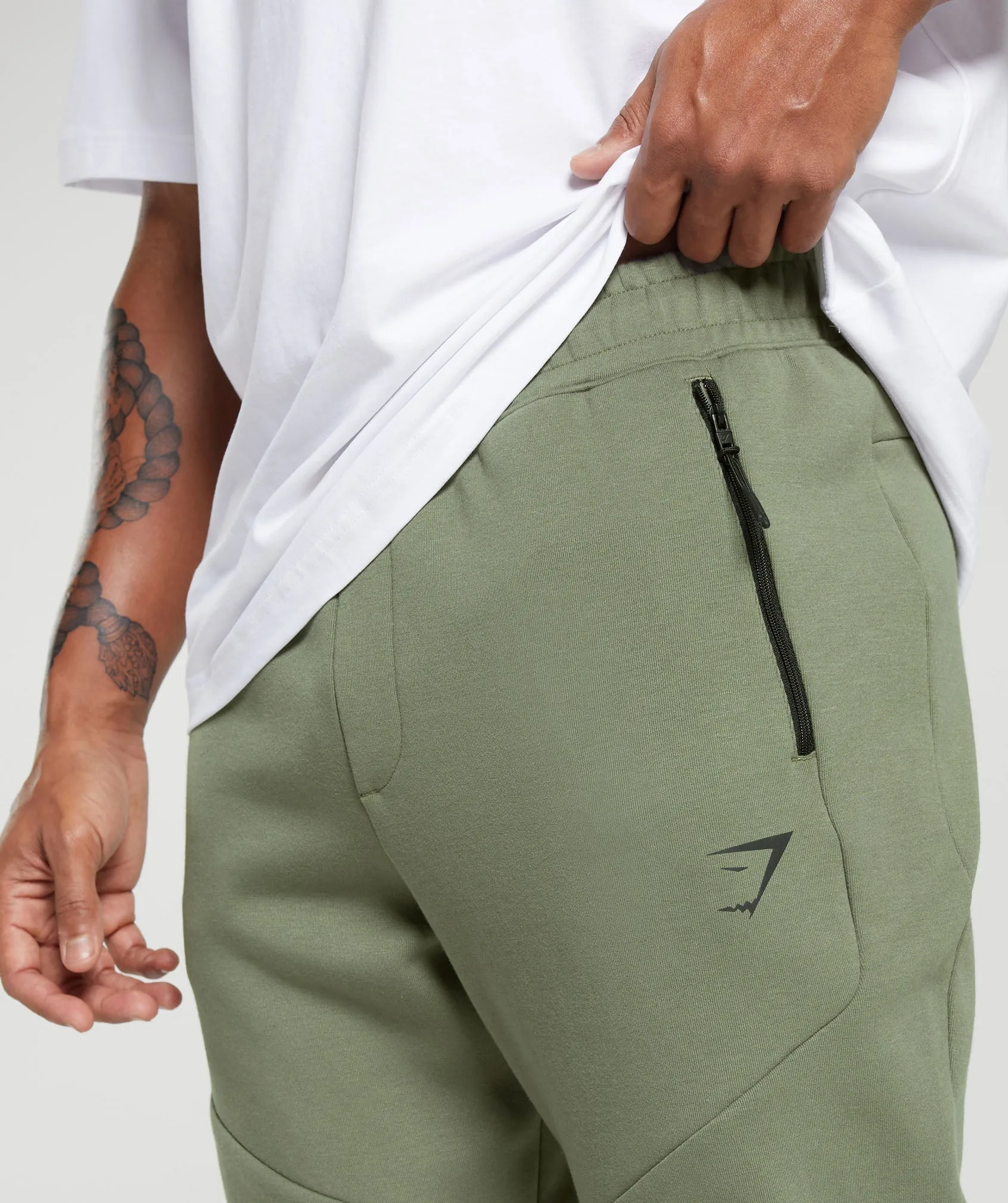 Gymshark Interlock Tech Joggers - Base Green