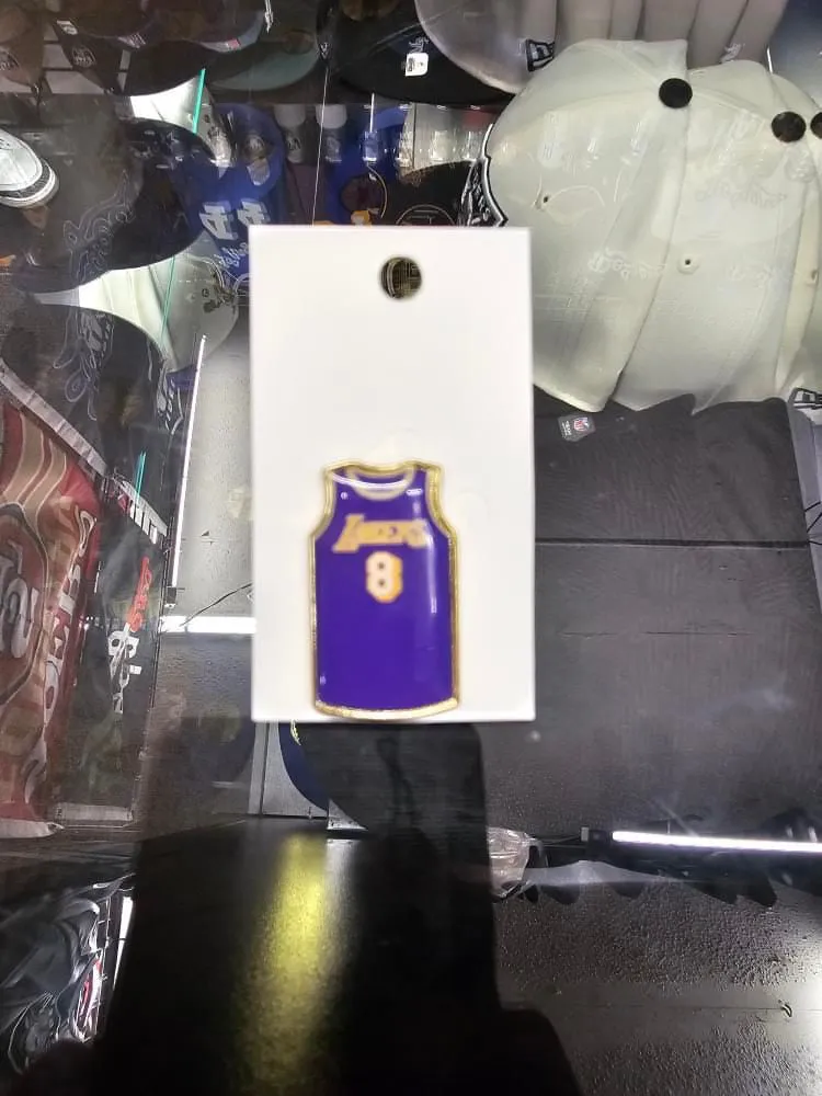 Kobe Bryant Los Angeles Lakers  Rookie Purple  #8 Pin